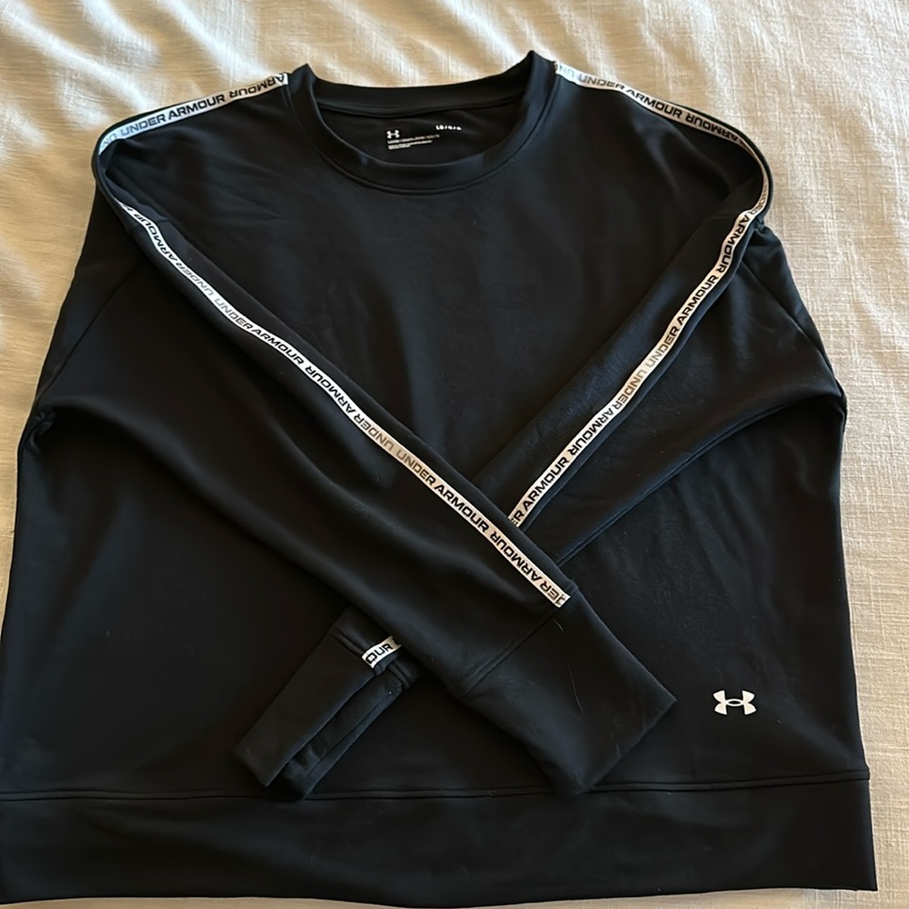 Under Armour Black Sweatshirt